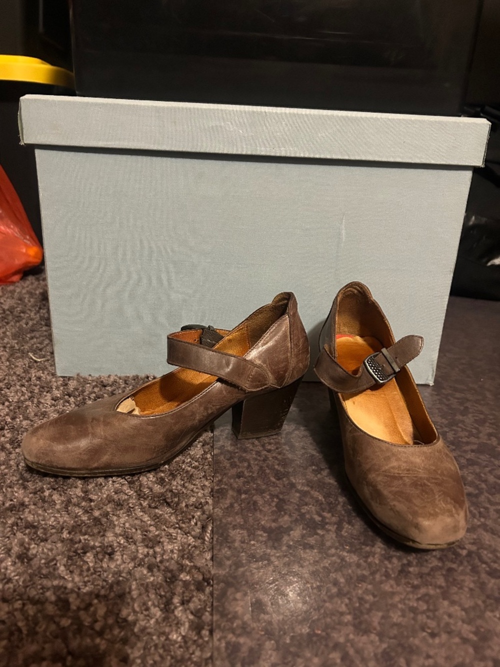 Fidji Brown shoes